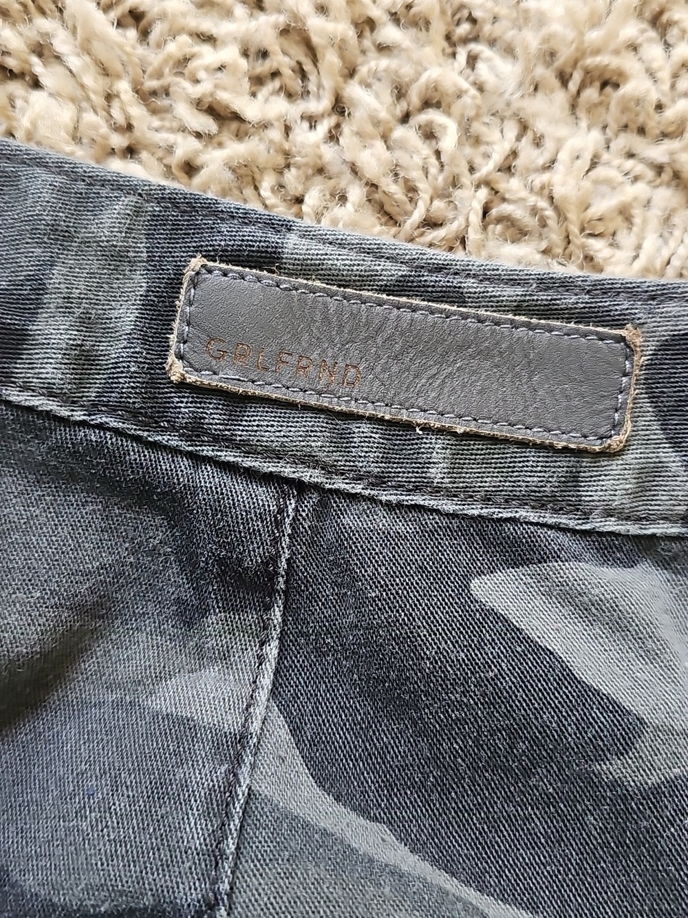 GRLFRND Camo Aaron Cargo Jeans 100% Cotton Pants 27 Cropped Button Up - Picture 6 of 10
